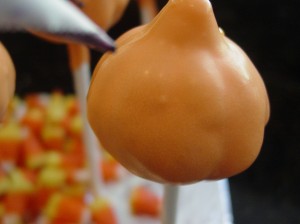 pumpkin cake pop face step 1